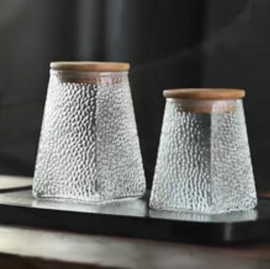 मौसम चिसो हुँदैछ, कृपया न्यानो राख्नुहोस् र चिसोबाट बच्नुहोस्